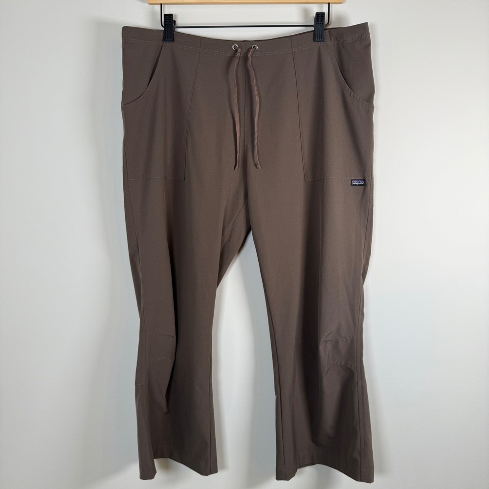 Patagonia Women's Pull On Outdoor Hiking Trail Pants 12 Brown Gorpcore Earthy